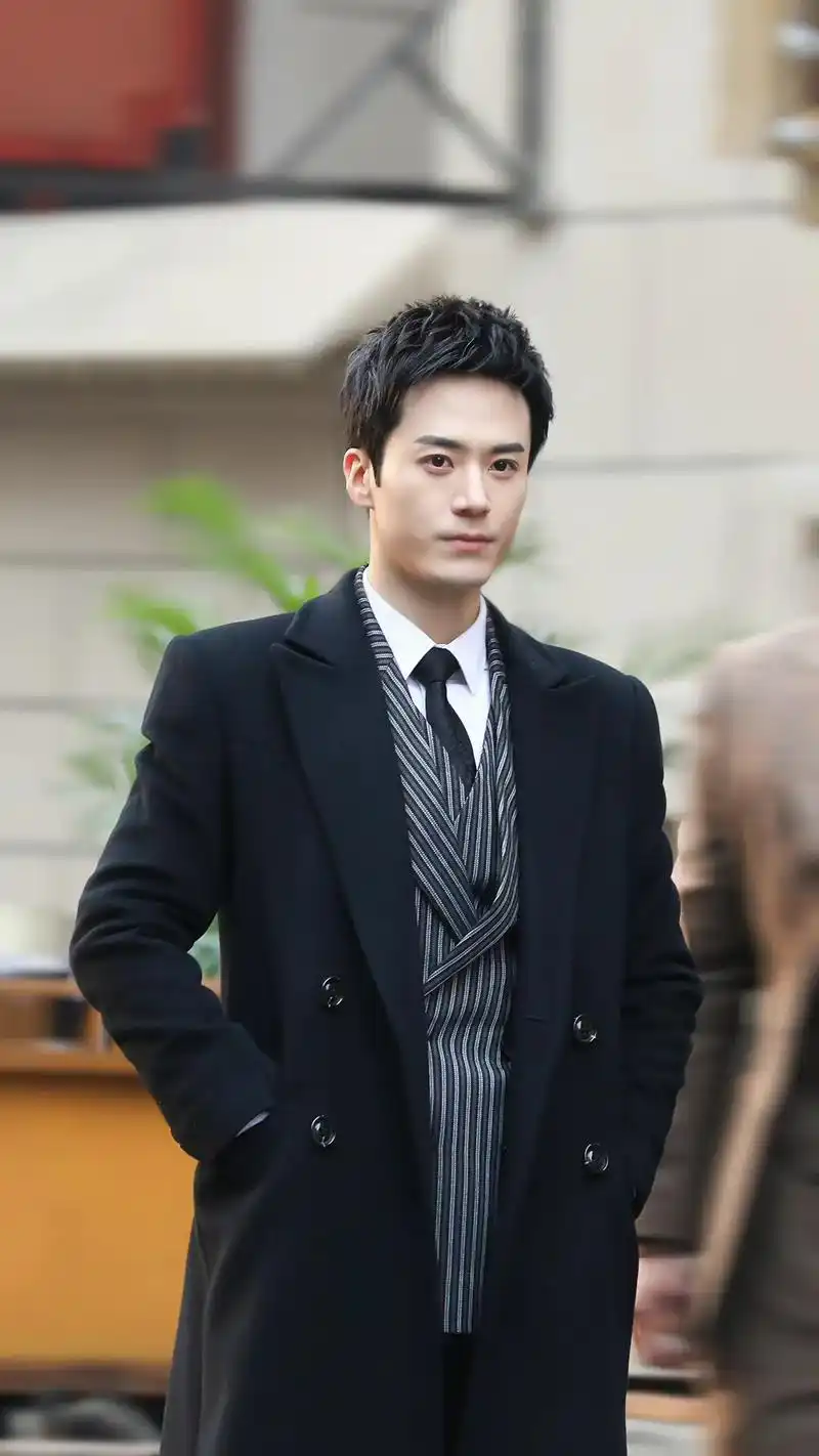 茅子俊现代古装混搭风#实力派演员 ##少年感 # - 抖音