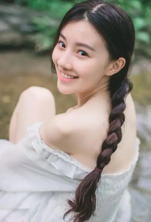 人像:白白嫩嫩的大肥丫子要熟了