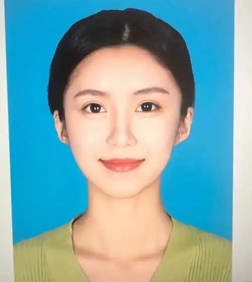 拍证件照技巧 证件照散头发好看还是扎起来-诚智百科网