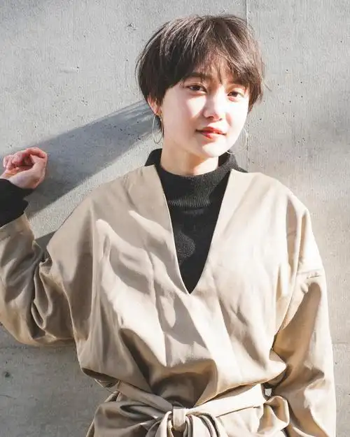 有气质又显年轻的短发发型今年很流行年底换发型就这样剪