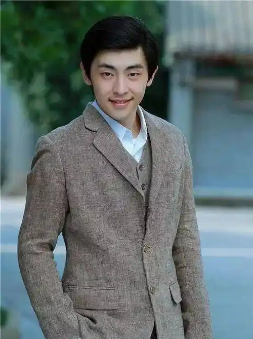 一个小号扯出两位前女友,且都是圈内人,原来邓伦以前这么会撩?