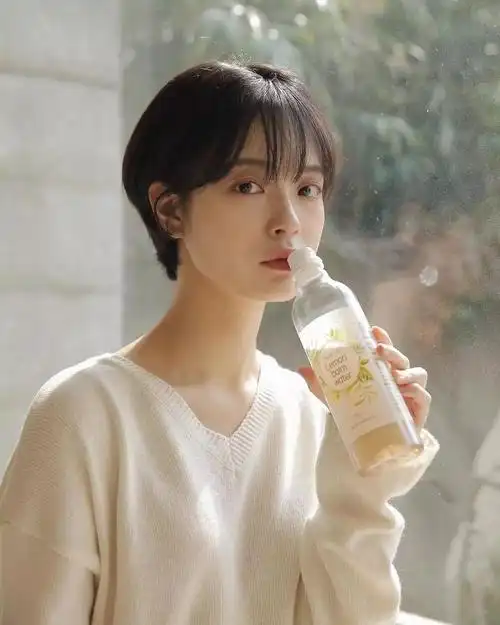 "剪短发的季节已到" 清凉俏皮短发