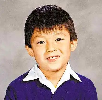 陈冠希童年照曝光小时就是超级无敌小帅哥