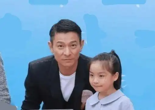 刘德华带女儿写作业失控责骂闺女聪明的家长从不教孩子写作业