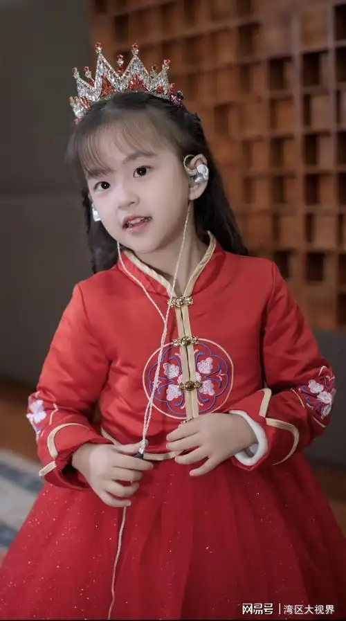 深圳童星张宇慧闪耀亮相第四届国际华人少儿电视春晚