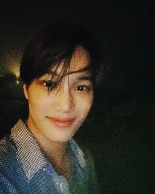 钟仁委屈巴巴的ins更新,照片都发bubble了,只剩这张了!