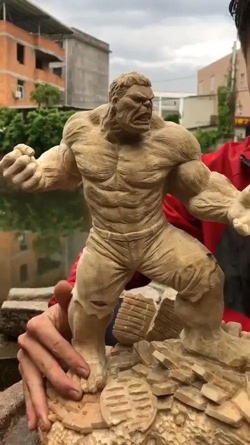 绿巨人的一身肌肉,太让人羡慕了.