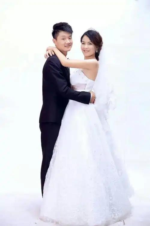 晒一晒结婚照,老公没有我高哦只看楼主