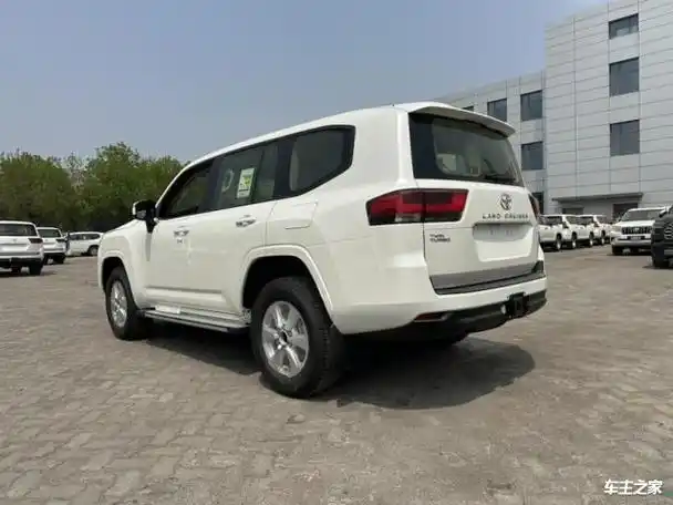 平行进口24款丰田酷路泽lc300配置参数解析及报价