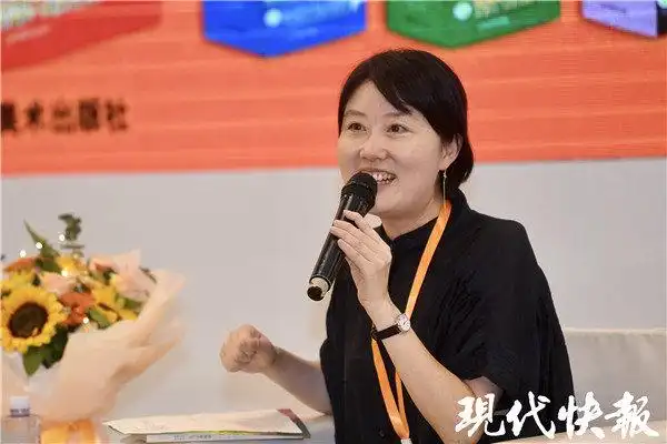 谷清平现身江苏书展透露好消息明年将带来汤小团的好朋友卷毛