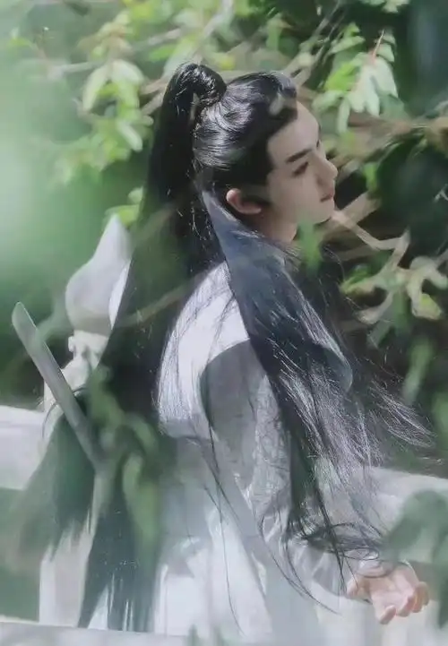 丁程鑫古装造型曝光满满的少年侠客风范好期待他的新电影