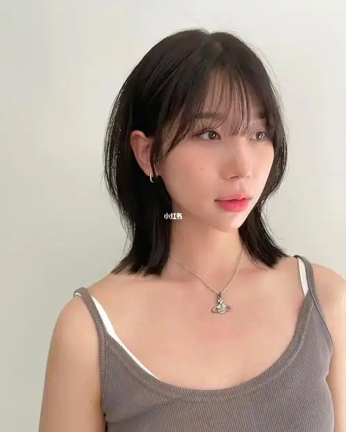 女生一定要尝试的发型显瘦又减龄时尚简约