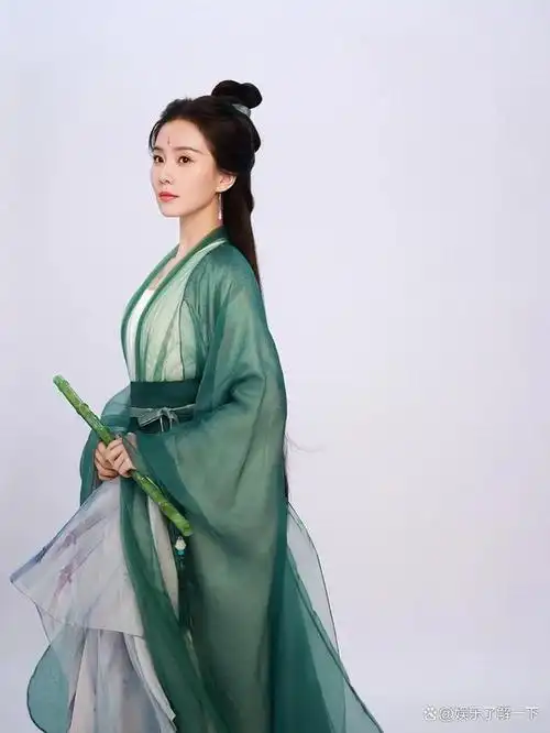 网评最美古装女神,热巴第十,刘诗诗赢杨幂,冠军是真仙女吧