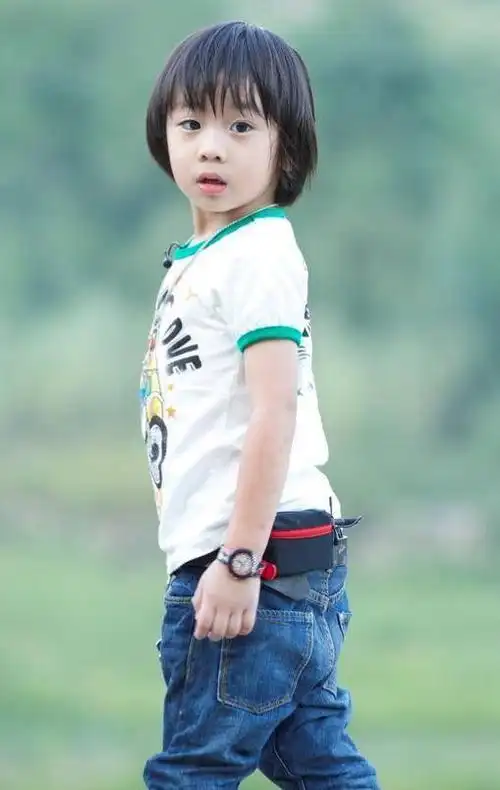 陈若仪基因太强大,10岁kimi身高已达160,青春期有望超过林志颖_手机
