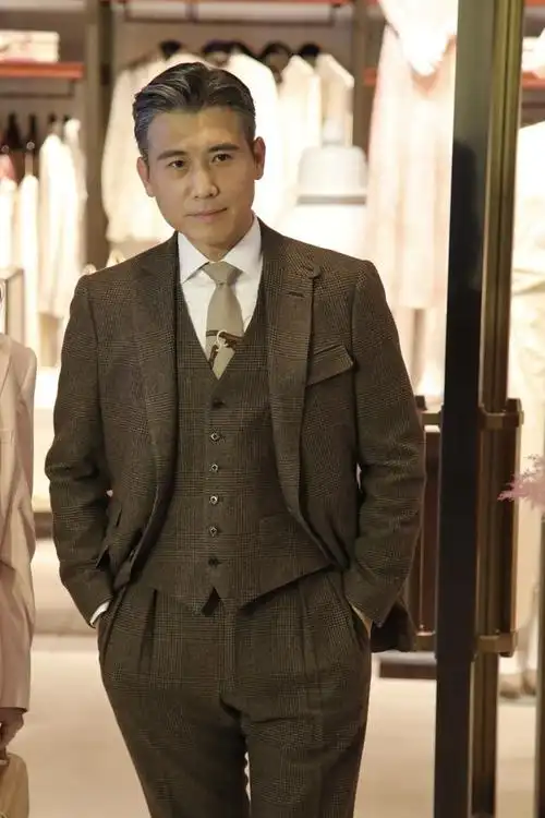 李乃文辟谣婚姻传闻强调与黄曼无关47岁婚姻真相仍成谜