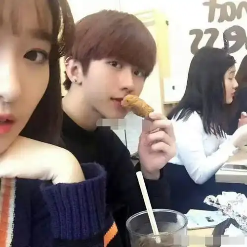 蔡徐坤报警燕京啤酒慌了蔡徐坤陷害阿签杨紫李现二搭