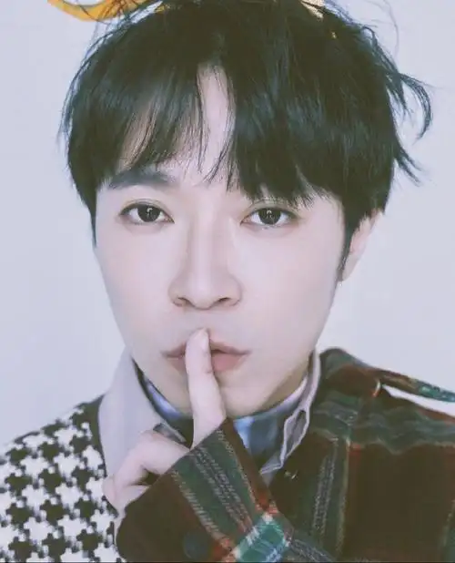 吴青峰每月花销不超2000上热搜你过不好不是因为穷是欲望太多