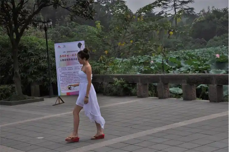 新都人体彩绘花絮纪实