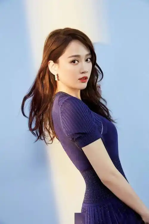 陈乔恩写真赏,性感饱满韵味十足,这谁顶得住!