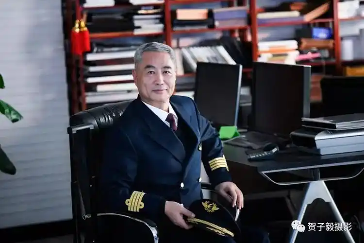 中国民航功勋飞行机长杨建喜贺子毅摄影