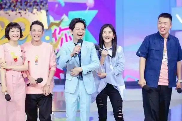 的人气,也让很多明星在上了《快本》之后,人气一路飙升,身价水涨船高