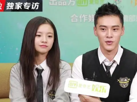 专访《同学两亿岁》朱致灵:我有八块腹肌 李庚希片场不改吃货本质