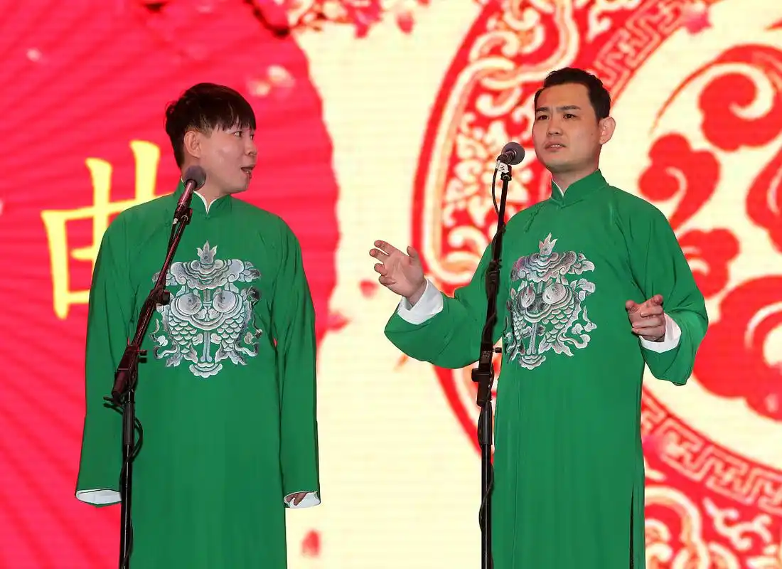 岳云鹏无缘央视春晚,最终两对儿相声演员入选,是谁挤掉小岳岳?