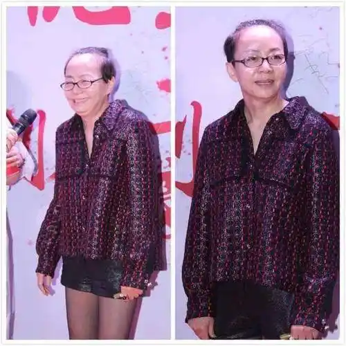 宋丹丹一把年纪还穿"丝袜",看着比旁边的主持人还时髦,很吸睛_女性