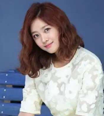 长发烫发女性最新发型 最流行的长发发型 - 时尚发型 - 发型社