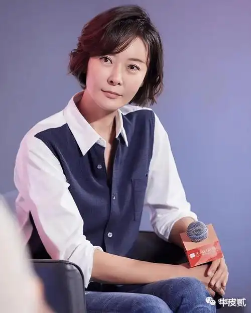 表面是艺人,实际上家世显赫的4位女星,个个根正苗红没人敢惹_韩雪