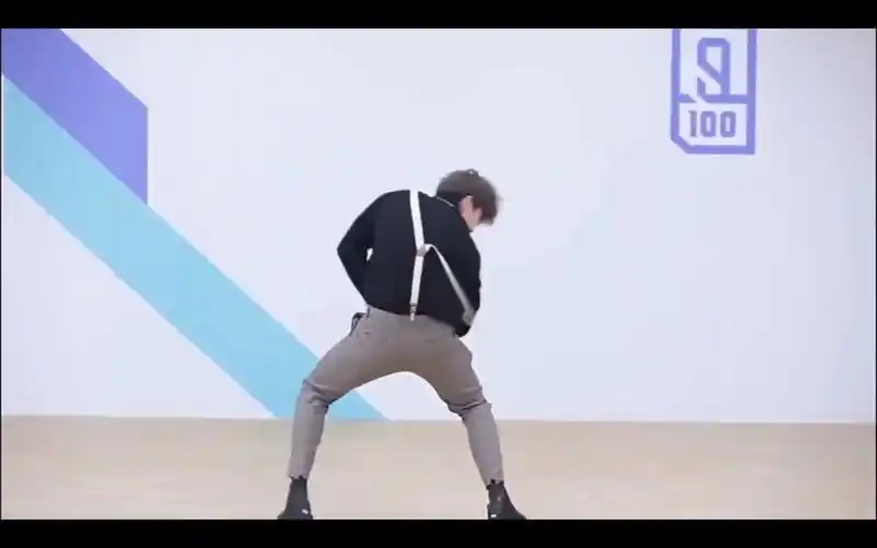 蔡徐坤打篮球视频4k高清无水印_哔哩哔哩_bilibili