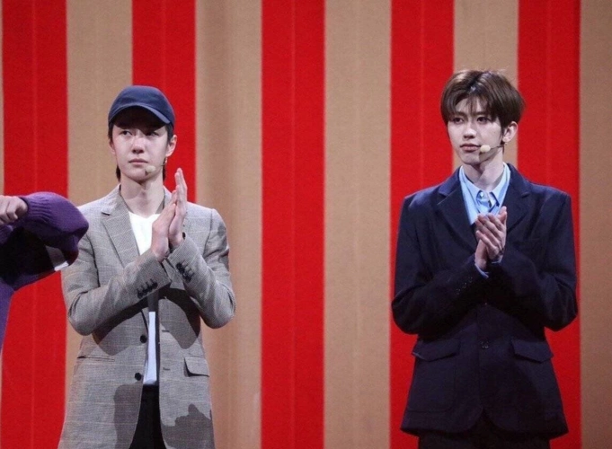 娱乐圈两大顶流罕见同框王一博蔡徐坤谁更帅