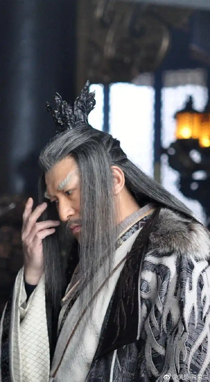 如何做个飞鹰白眉鹰王 《倚天屠龙记》#新版倚天屠龙记#肖荣生