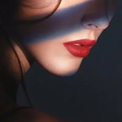 适合40岁左右女人用的微信头像 多少人爱慕你年轻时的容颜