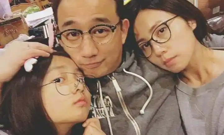 都说黄磊女儿"惹眼",但看到田亮女儿后,仿佛又回到了"初恋"_黄多多