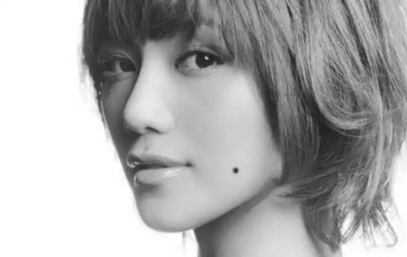 女人脸上的桃花痣,是哪几颗,你有吗