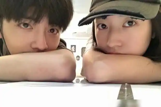 她是肖战唯一的绯闻女友不仅有多个同款还有相似的宠物名