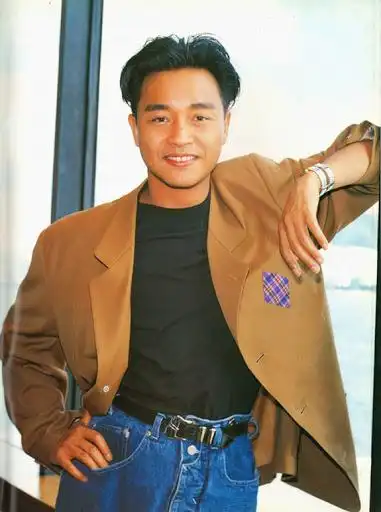 张国荣穿衣造型曾引争议,30年前的风格,在当今依旧是潮流