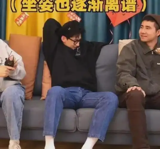 别盯着白敬亭看了开端里的江警官曾演过bl网剧身材也很撩