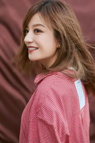 赵薇穿搭是最美的look,可多安排些!