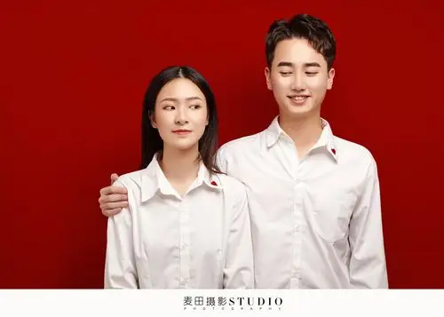 结婚登记小红照