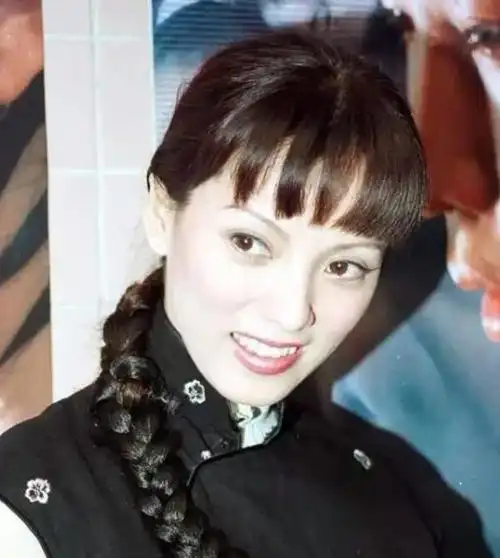 李云迪被拘,彭丹下场"开撕",牵出了一场陈年"旧怨"_高清图集_新浪网