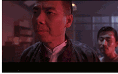 这个傻哔说我这是砖头料,里面都裂完了,用下脚料做的东西,我开价五百