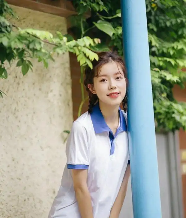 清纯俏皮初中女生,文艺小清新,气质清甜面容精致