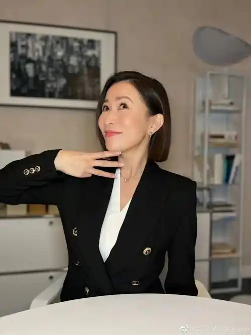 叶倩文,杨千嬅最近太美了,她们才是真正的大女主_文咏珊_精神_郑秀文