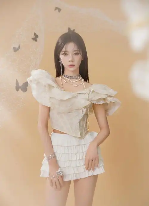 张紫宁行李箱里全是人设##张紫宁旅行的精髓在拍照##音你而来