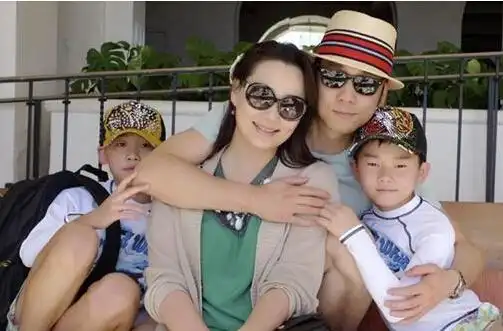 林依轮全家福曝光