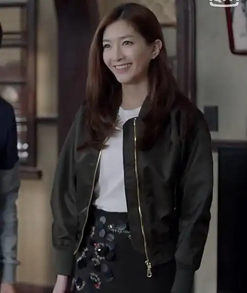 明星同款好先生江莱江疏影棒球服女黑色百搭显瘦短外套小夹克秋装