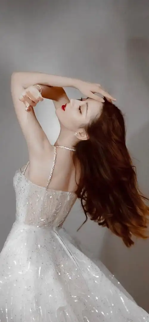 洁白的婚纱07    #迪丽热巴