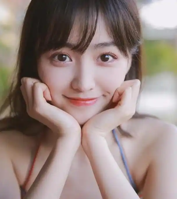 真实女生眼睛照片女生漂亮的眼睛图片